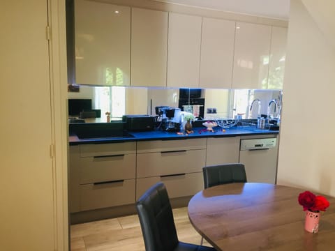 Villa 3 room AC garden pool parking 2 min beach by car Villa in Cannes