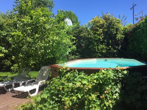 Villa 3 room AC garden pool parking 2 min beach by car Villa in Cannes