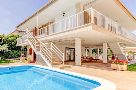 Beach Villa Catalina by Sealand Villas Villa in Can Picafort