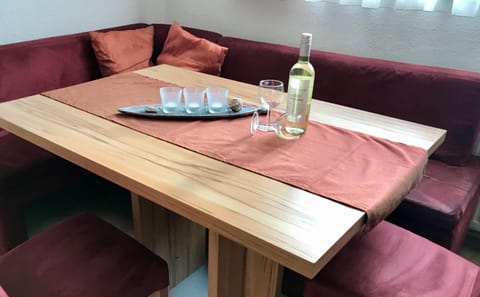 Food and drinks, Dining area