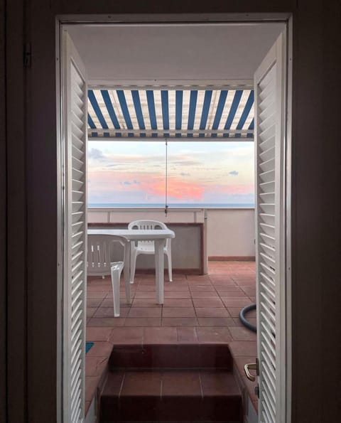 Casa con terrazza vista 180° sulla costa orientale Appartamento in Santa Cesarea Terme