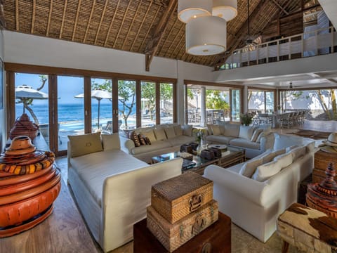 Living room, Seating area, Dining area, Sea view