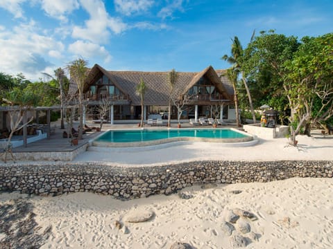 Property building, Beach, Swimming pool, Swimming pool