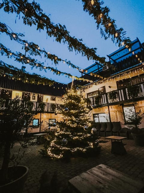 Winter, Seasons, Inner courtyard view