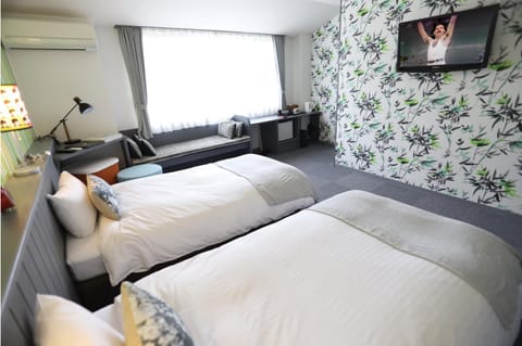 Hotel Wellies Bed and Breakfast in Karuizawa