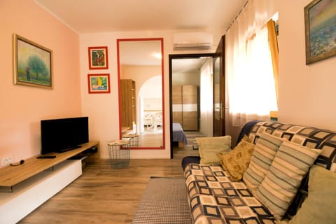 One bedroom apartment near the Kamenjak park in Prematura Eigentumswohnung in Premantura