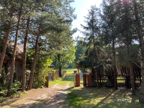 Domek Letniskowy Zacisze Guciów Nature lodge in Lviv Oblast