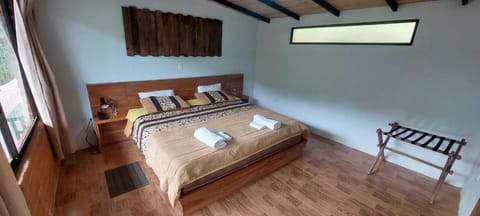 Mindo Loma bird lodge Hotel in Pichincha
