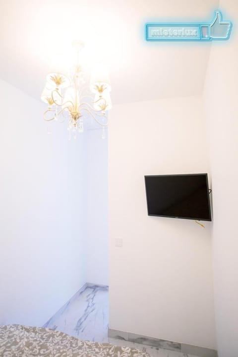 Mieterlux White Apartment in Vilnius