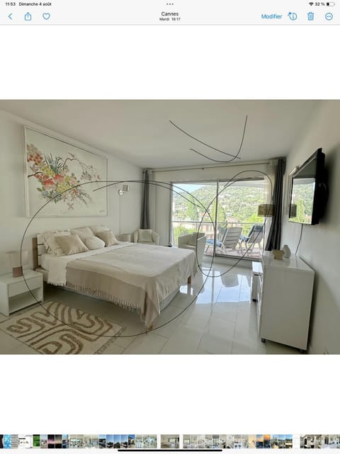 Bed, TV and multimedia, Living room, Photo of the whole room, Bedroom