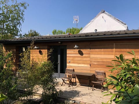 Chambre d'Hôtes du Clos Bamboo Pensão in Mérignac