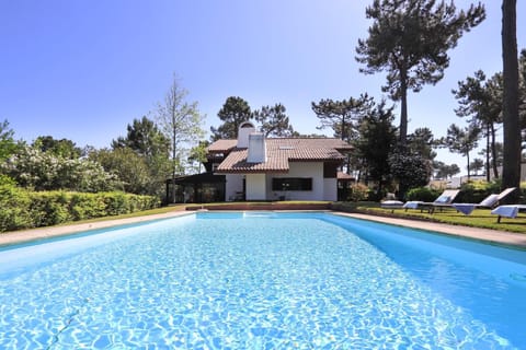 Property building, Swimming pool, Swimming pool