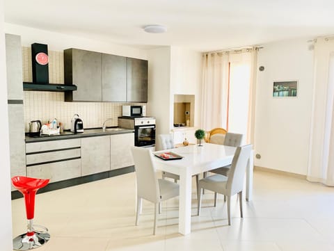 Dining area, Communal kitchen