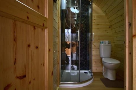 Coe Pod, West Highland Way Holidays Chalet in Kinlochleven