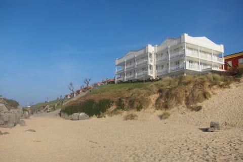 Property building, Day, Beach