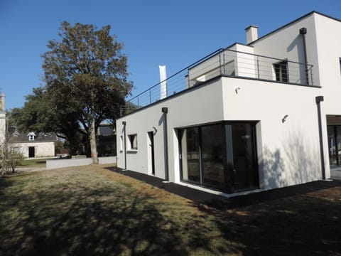 Property building, Balcony/Terrace