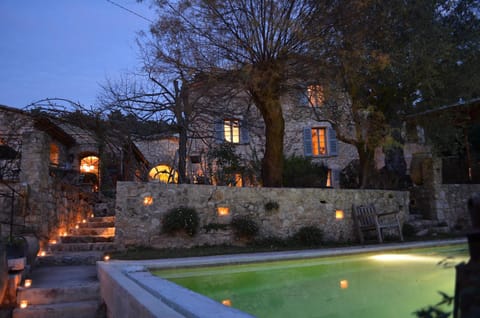 Les Rosées Bed and Breakfast in Mouans-Sartoux