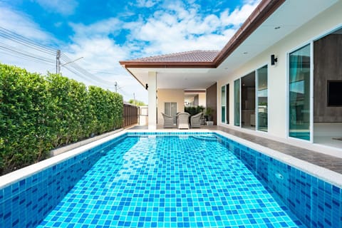 Property building, Pool view, Swimming pool