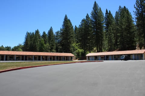 Gold Trail Motor Lodge Motel in Placerville