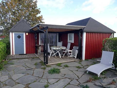 Patio, Dining area