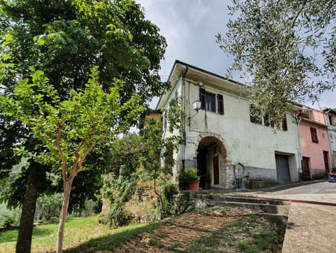 Casa Mariella citra 08012-lt-0004 Haus in Liguria