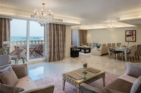 Luton Vacation Homes - Full Sea View & Huge 2BR , Grandeur Residences, Palm Jumeirah-MC40AB3 Condo in Dubai