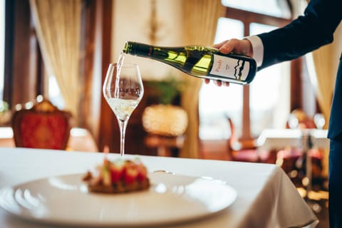 Food and drinks, Food, Drinks