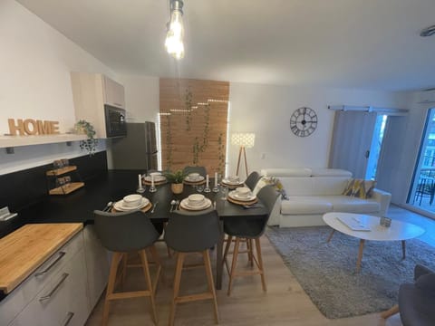 Myhomezen Montévrain Disneyland Val d'Europe - 3D Playstation 4 Apartment in Île-de-France