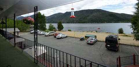 Western Riviera Lakeside Lodging Motel in Grand Lake