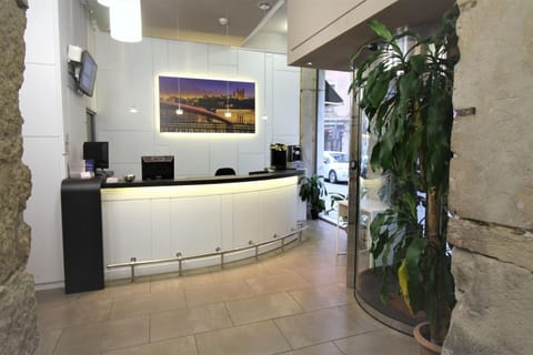 Lobby or reception, On site