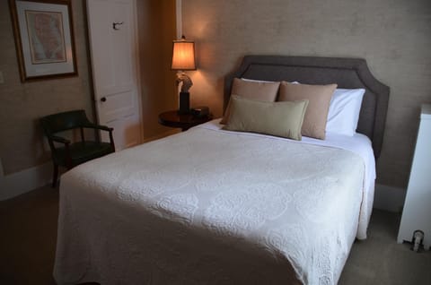 Maplewood Hotel Bed and Breakfast in Saugatuck