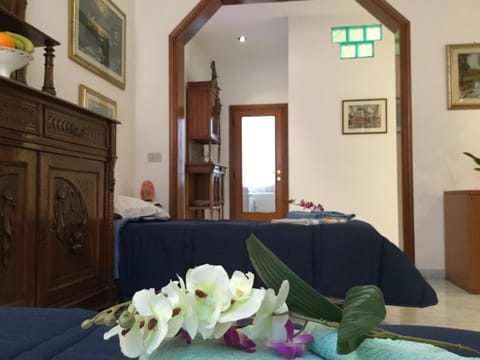 Anne Marie Sweet Home Apartment in Livorno