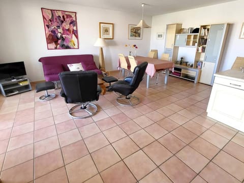 Appartement T3 avec garage privatif, terrasse, à 400m des plages et proches commerces - FR-1-316-229 Apartment in Six-Fours-les-Plages
