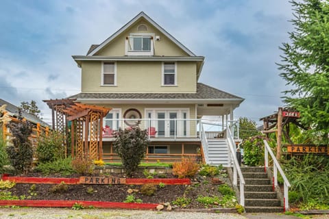 Property building, Garden view