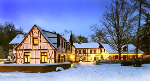 Facade/entrance, Winter