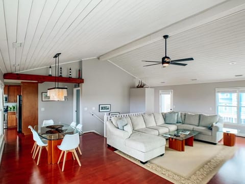 A Beach To Remember Home Home Casa in Holden Beach