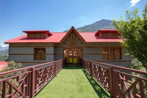 Regenta Inn by Riverside Manali Hotel in Himachal Pradesh