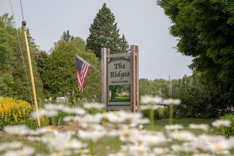 Ridges Inn & Suites Resort in Door County
