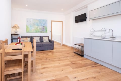 Birch – Three Tuns Apartments Apartment in Mid Suffolk District