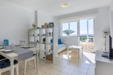 Balcony/Terrace, Photo of the whole room, Dining area, Sea view