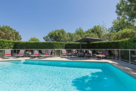 Patio, Pool view, Swimming pool, sunbed