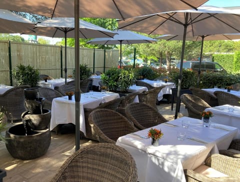 Patio, Restaurant/places to eat