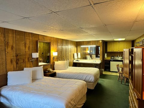 Maple Leaf Inn Lake Placid Motel in Lake Placid