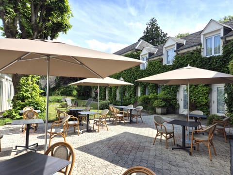 Property building, Patio