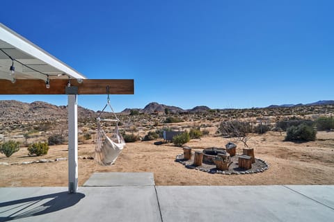 The Cherokee House in Joshua Tree House in Joshua Tree