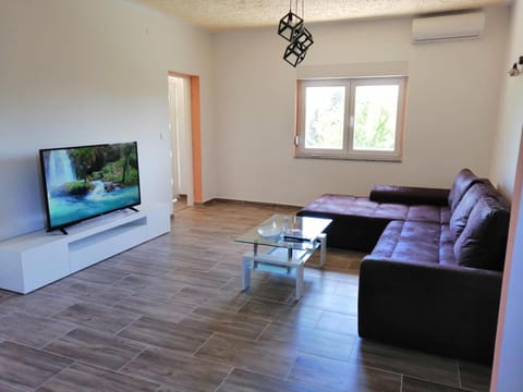 Holiday House Ivan Apartment in Šibenik-Knin County, Croatia