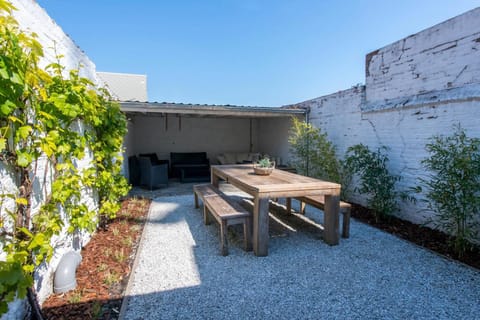 Garden, Balcony/Terrace