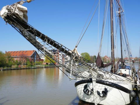 Ferienwohnung Raguse, 15081 Condo in Leer