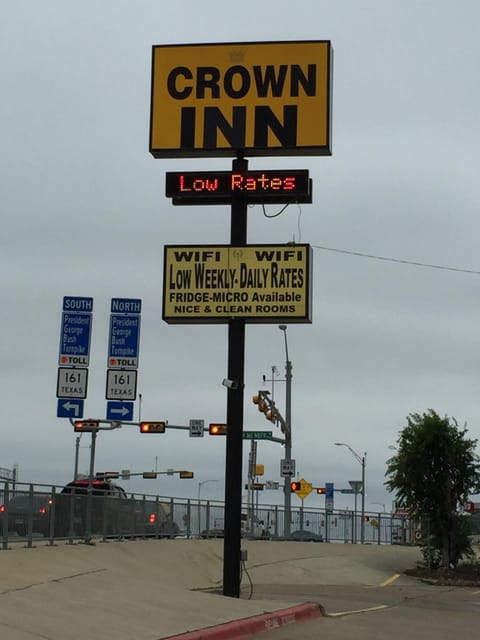 Crown Inn Grand Prairie Motel in Grand Prairie