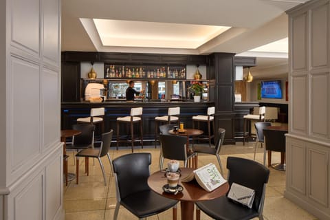 Lounge or bar